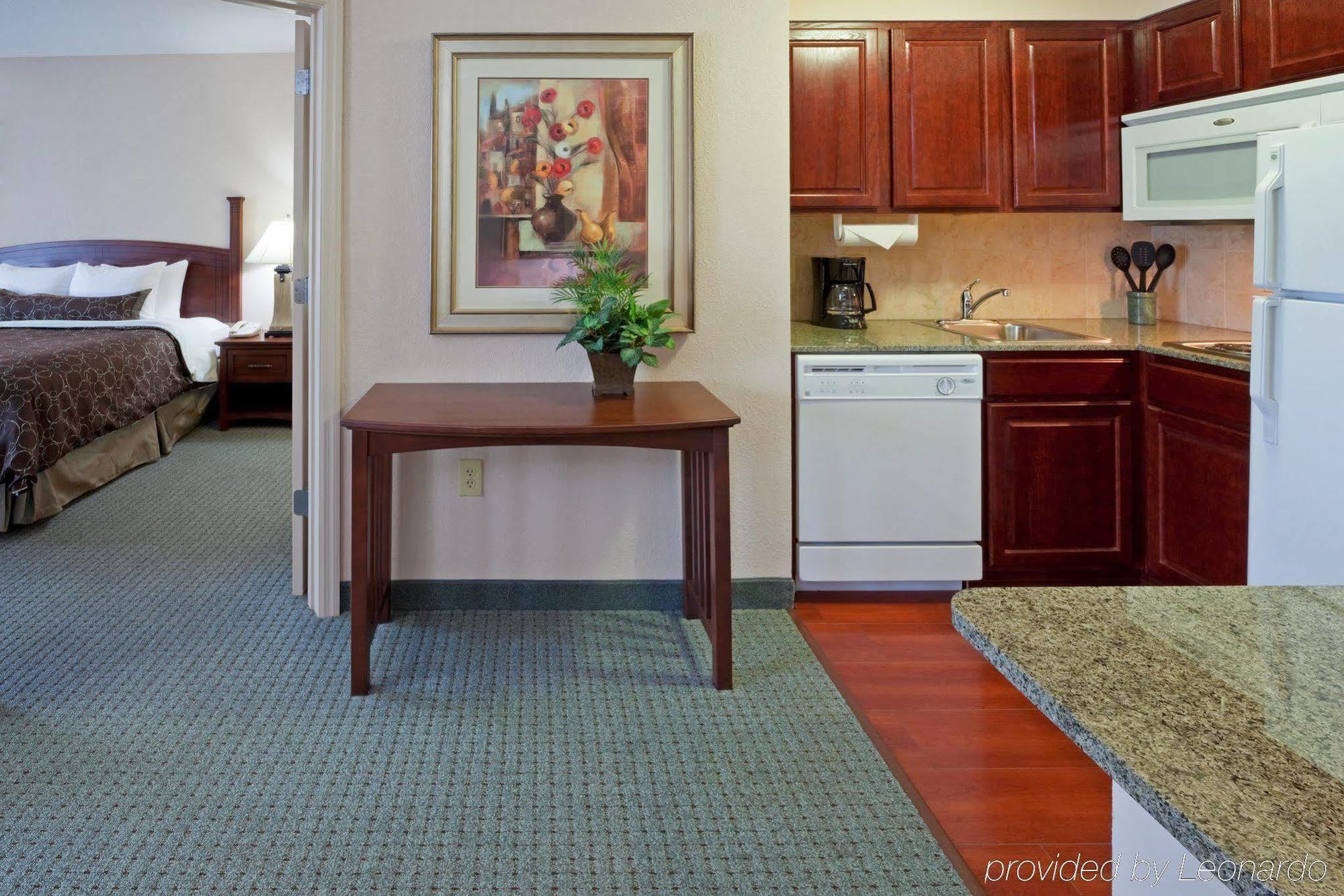 Staybridge Suites Wilmington - Brandywine Valley By Ihg Glen Mills Room photo